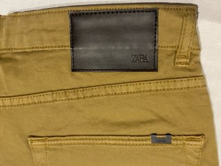 Pantalones pitillo ZARA color ocre/mostaza