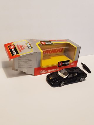 Bburago - #4157 - Ferrari Testarossa (preto)