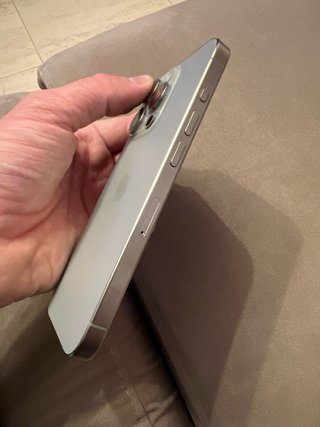 iPhone 15 Pro Apple