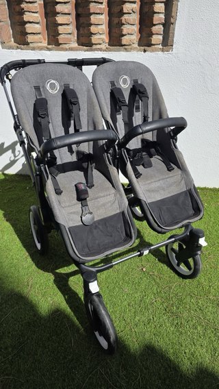 Carro gemelar Bugaboo gris