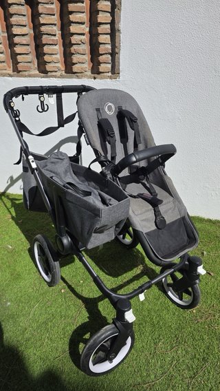 Carro gemelar Bugaboo gris