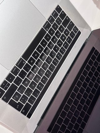 MacBook Pro 13 “Touchbar” Plata