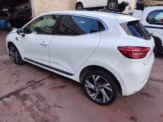 Renault Clio 2019. accidentado!! airbags ok!!!