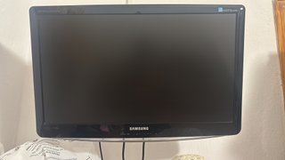Televisor Samsung 22 HDTV con soporte pared
