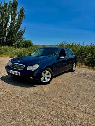 Mercedes-Benz Clase C 2004