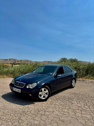 Mercedes-Benz Clase C 2004
