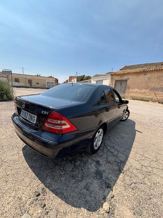 Mercedes-Benz Clase C 2004