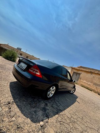Mercedes-Benz Clase C 2004