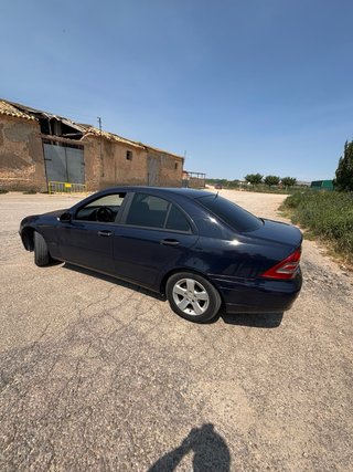 Mercedes-Benz Clase C 2004