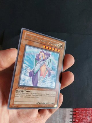 Carta Yugioh Iris the Earth Mother 1Ed Rara