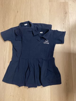 2 Vestido de verano Larrodé Talla 4