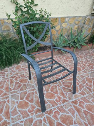 Mesa redonda cristal y 4 sillones jardín