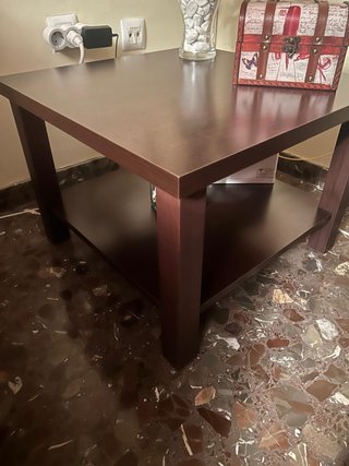 Mesa auxiliar decorativa de madera