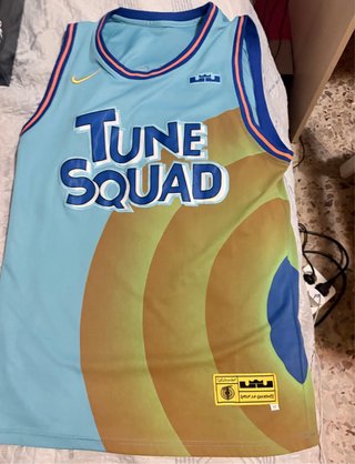 Camiseta Tune Squad Lebron James Space Jam