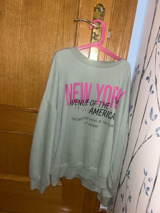 Sudadera Bershka New York verde