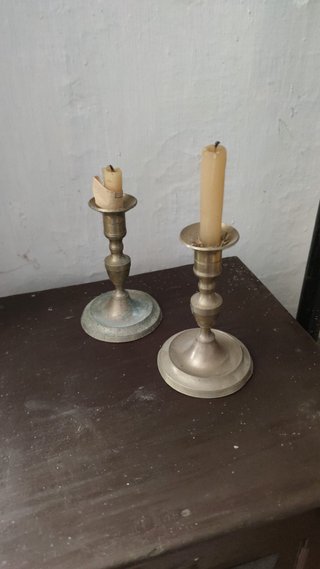 2 Candelabros Antiguos Metálicos