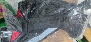 Arnés para perro negro y rojo