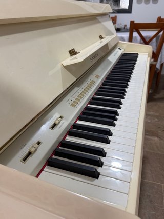 Piano digital Samick SE-876G blanco con banqueta