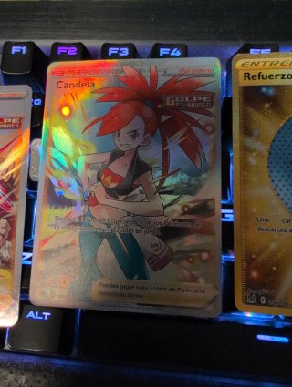 Pacchetto Carte Pokémon Allenatore
