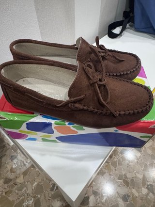 Náuticos niño ante marrón talla 36