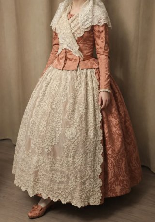 Traje de Fallera Beige y Rosa
