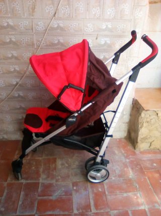 Carro de paseo Chicco rojo plegable