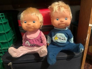 Muñecos Mila y Malo