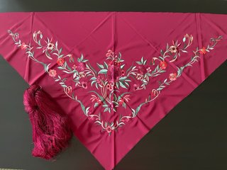Mantoncillos bordados