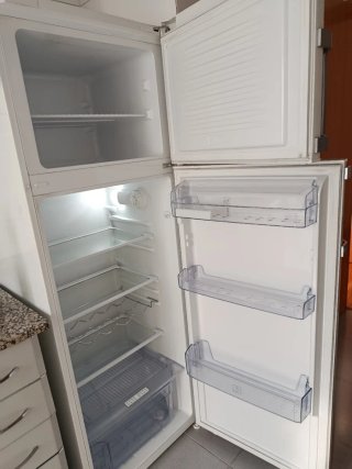 Nevera Beko Blanca