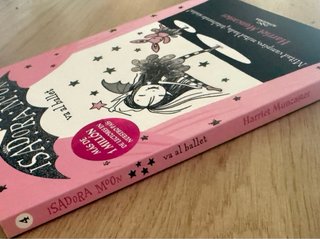 Libro infantil Isadora Moon en muy buen estado