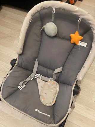 Silla mecedora bebé Bebeconfort gris