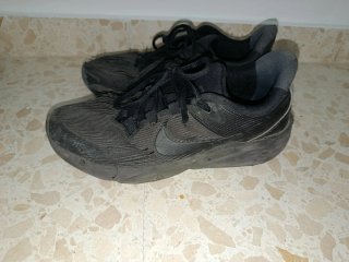 Zapatillas Nike Negras muy usadas