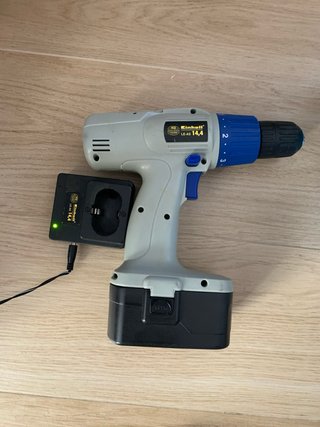 Atornillador Einhell 14,4V con cargador