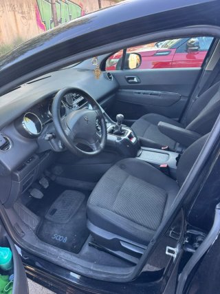 Peugeot 5008 2010