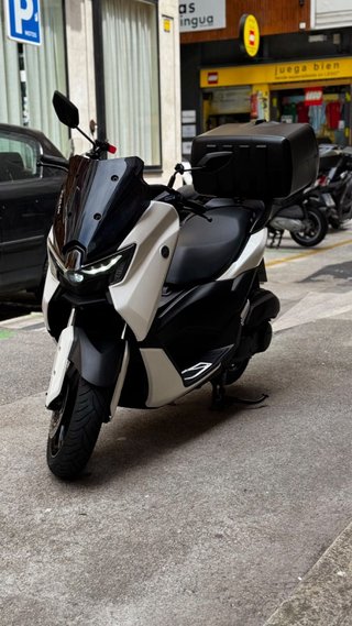 Yamaha NMAX 2025 - 11.000 km