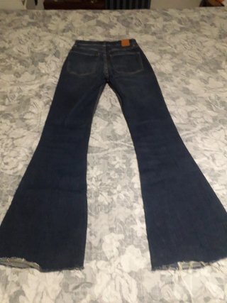 Pantalón vaquero campana azul