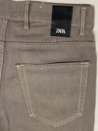 Pantalones pitillo ZARA trama beige/gris