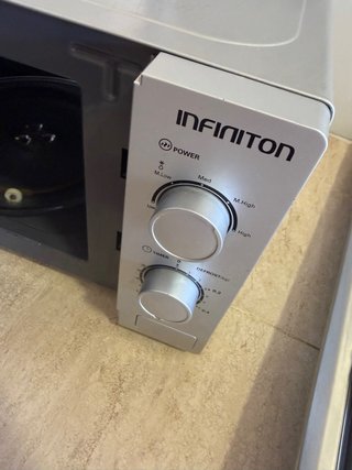 Microondas, Cocina Gas y Extractor y butano