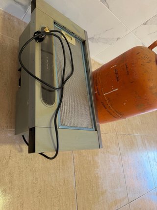 Microondas, Cocina Gas y Extractor y butano