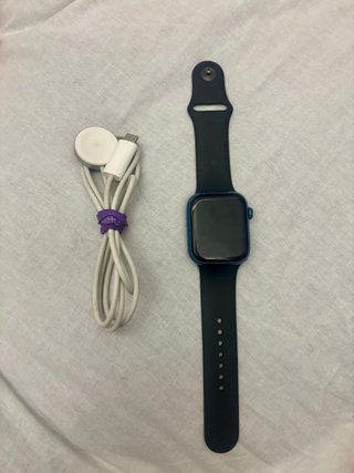 Apple Watch 45mm azul impecable con cargado
