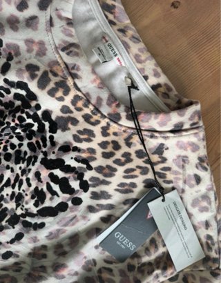 Sudadera Guess Animal Print Talla m