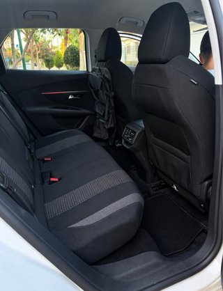 Peugeot  3008 pure tech 130 cv