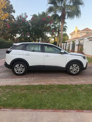Peugeot  3008 pure tech 130 cv