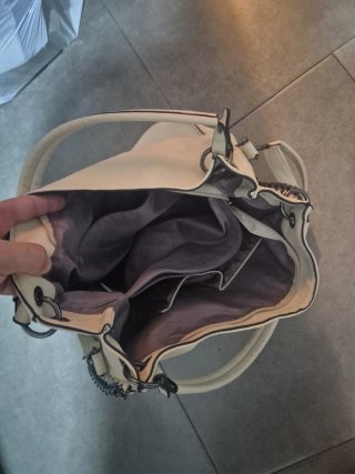 Bolso de mujer beige