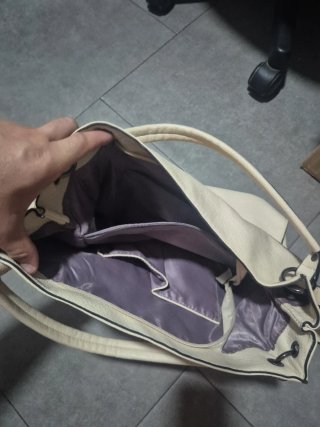 Bolso de mujer beige