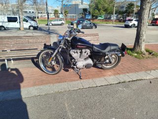 Harley Davidson 883 Negra