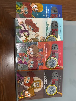 Pack de 4 libros los busca pistas