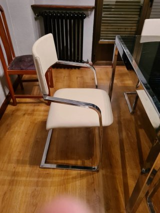 Mesa Comedor Cristal Negra + 4 Sillas Piel