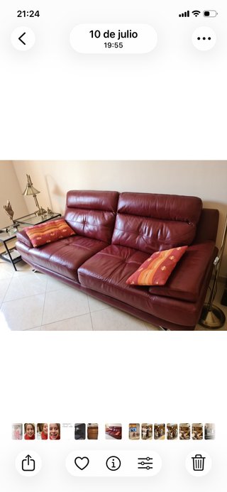 Sofá de piel rojo