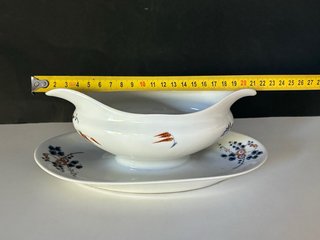 🇫🇷 Salsera antigua de porcelana con flores